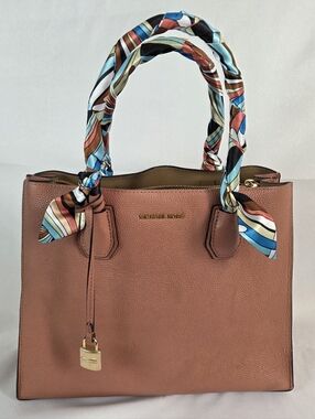 Michael Kors Mercer Accordian Pebbled Leather Satchel Hand Bag Lock Tote Tan